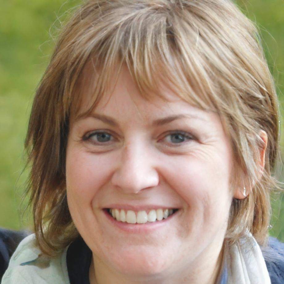 Portrait de Fabienne, gérante d'agence
